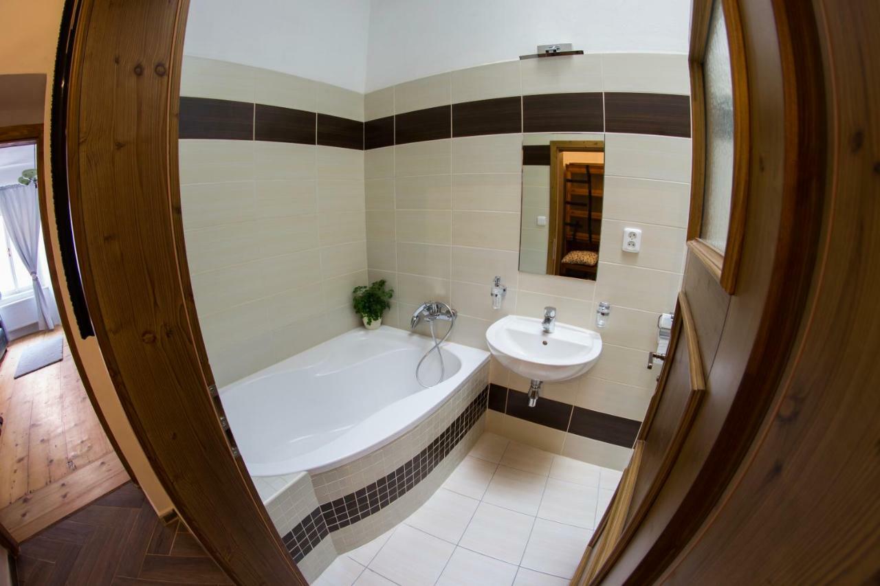 B&B Krumlov เชสกี้ครุมลอฟ ภายนอก รูปภาพ
