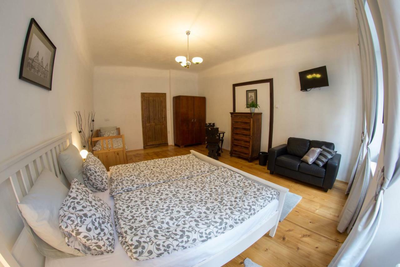B&B Krumlov เชสกี้ครุมลอฟ ภายนอก รูปภาพ