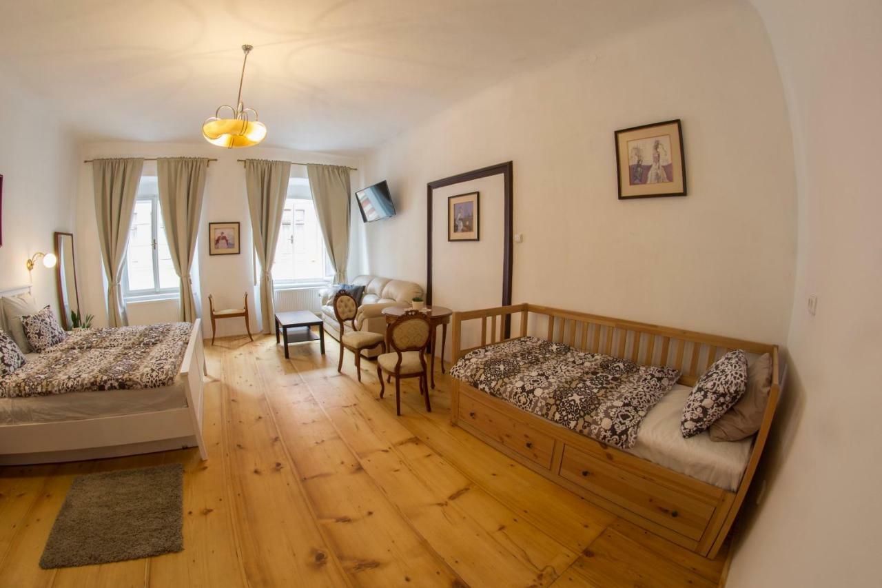 B&B Krumlov เชสกี้ครุมลอฟ ภายนอก รูปภาพ