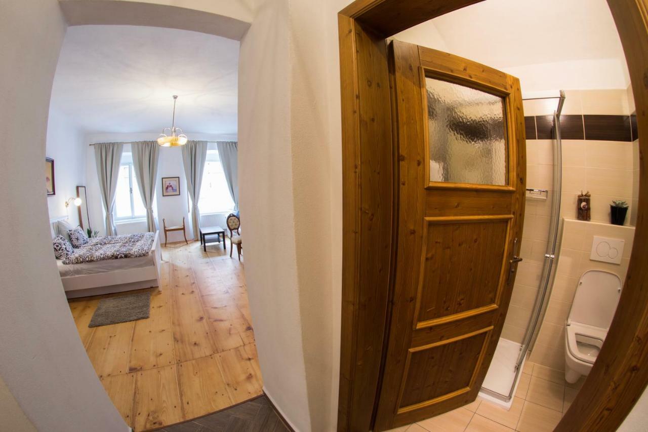 B&B Krumlov เชสกี้ครุมลอฟ ภายนอก รูปภาพ